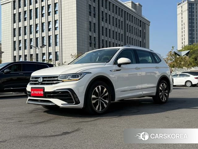 Volkswagen Tiguan L 2022 Белый из Китая, фото 2