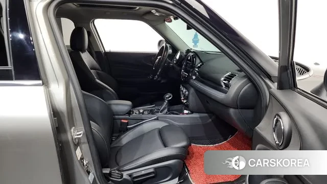 Mini Cooper Clubman 2018 Серебристо-серый из Кореи, фото 2