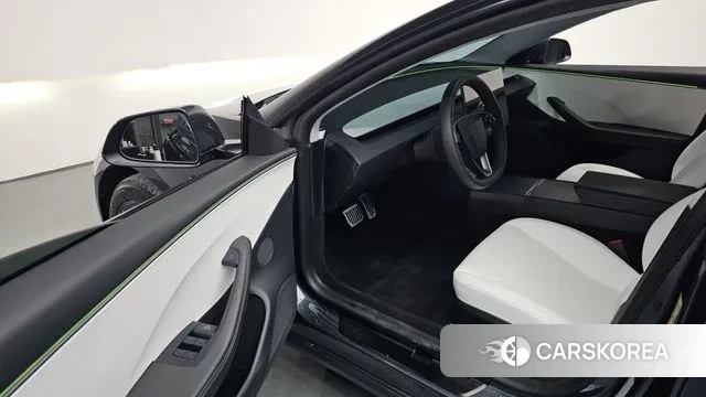 Tesla Model 3 2025 Серый из Кореи, фото 2