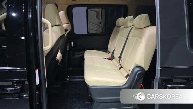 Hyundai Staria 2025 Черный из Кореи, фото 2