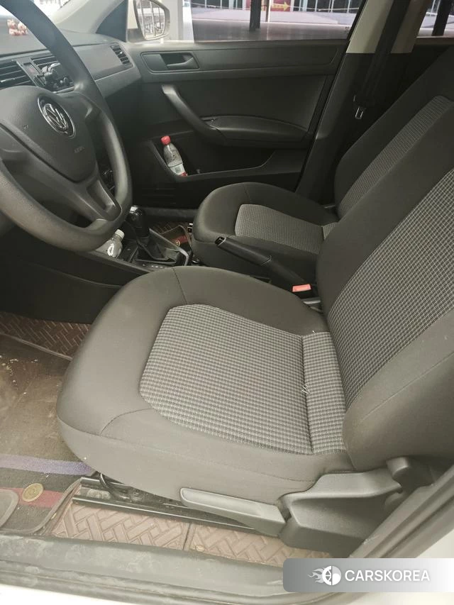 Volkswagen Santana 2023 Белый из Китая, фото 2