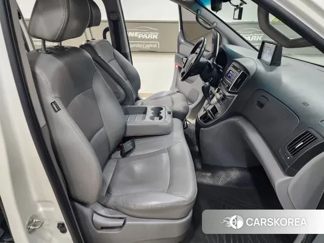 Hyundai The New Grand Starex 2018 Белый из Кореи, фото 2