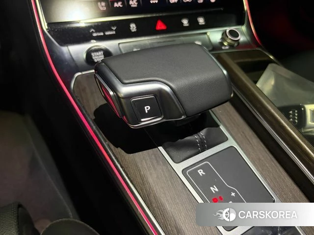 Audi A6 (C8) 2025 Черный из Кореи, фото 2