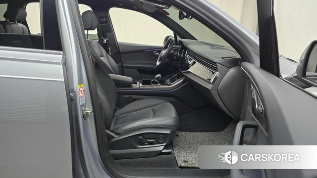 Audi Q7 (4M) 2021 Серебряный из Кореи, фото 2