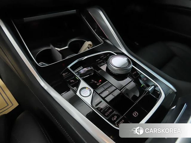 BMW X6 (G06) 2023 Белый из Кореи, фото 2