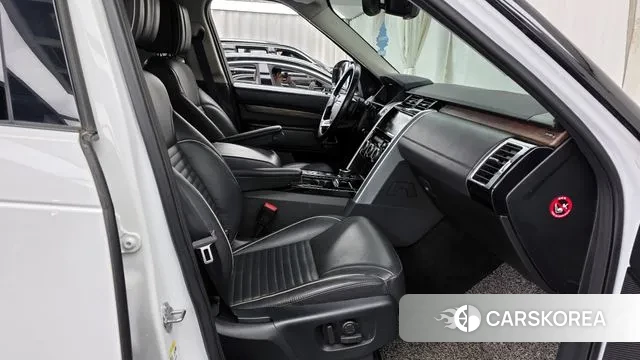 Land Rover Discovery 5 2018 Белый из Кореи, фото 2