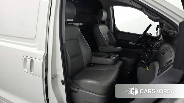 Hyundai The New Grand Starex 2020 Белый из Кореи, фото 2
