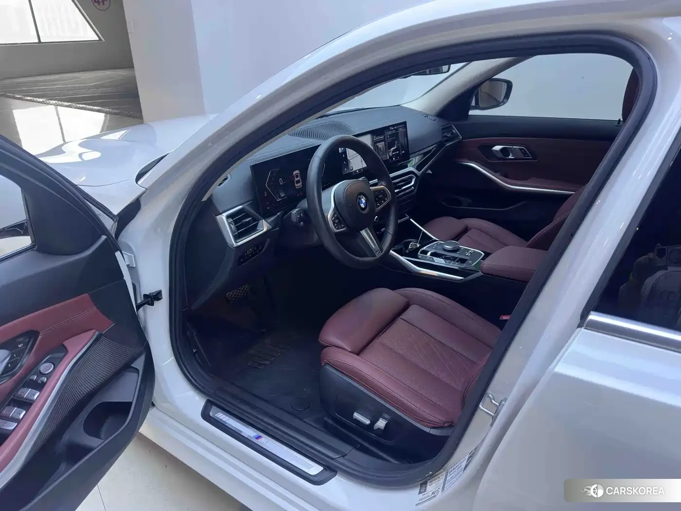BMW 3 series 2023 Белый из Китая, фото 2