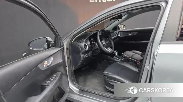 Kia The New K3 2nd generation 2022 Серебряный из Кореи, фото 2