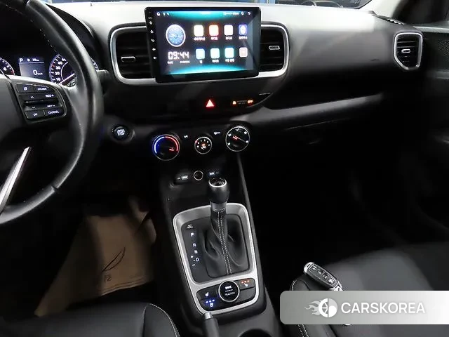 Hyundai Venue 2021 Белый из Кореи, фото 2