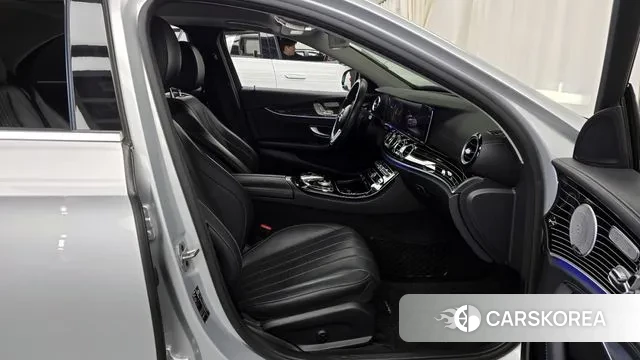 Mercedes-Benz E-Class W213 2019 Серебряный из Кореи, фото 2