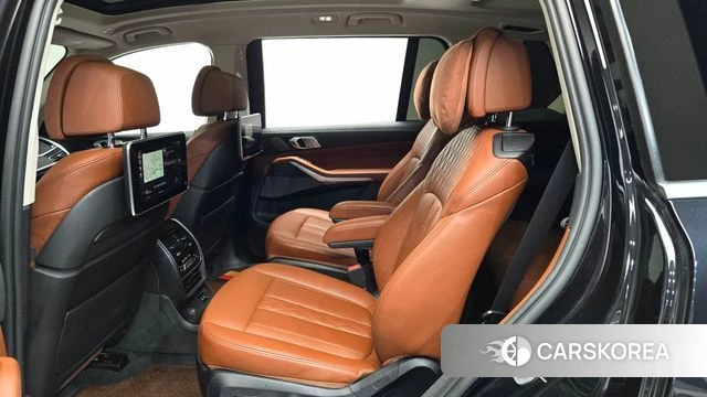 BMW X7 (G07) 2022 Черный из Кореи, фото 2