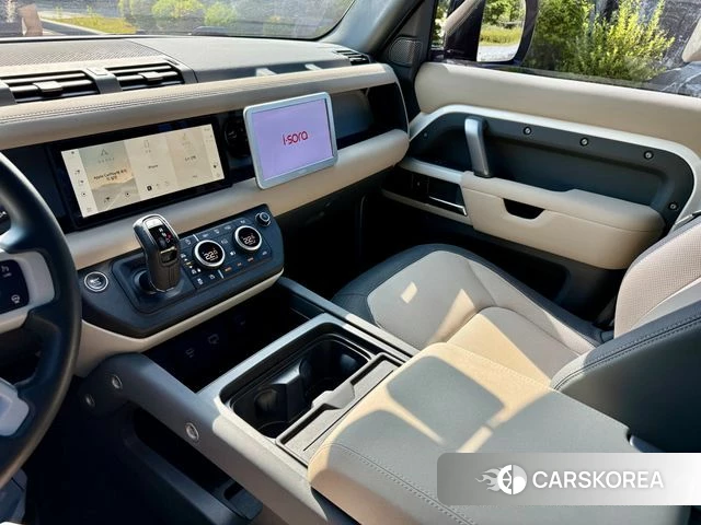 Land Rover Defender (L663) 2023 Белый из Кореи, фото 2