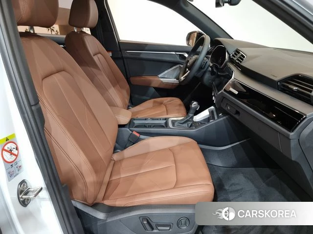 Audi Q3 (F3) 2026 Белый из Кореи, фото 2