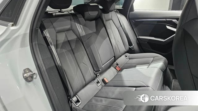 Audi A3 (8Y) 2025 Белый из Кореи, фото 2