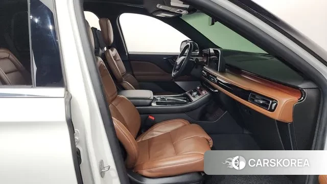 Lincoln Aviator 2nd generation 2023 Белый из Кореи, фото 2