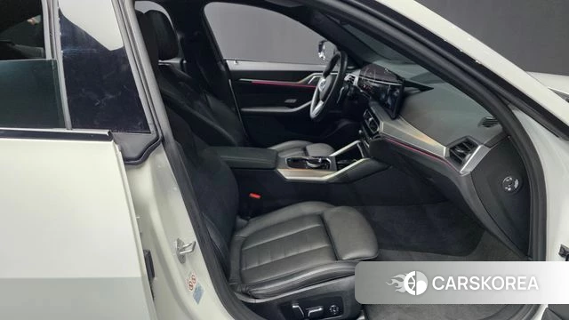 BMW 4 Series (G22) 2024 Белый из Кореи, фото 2