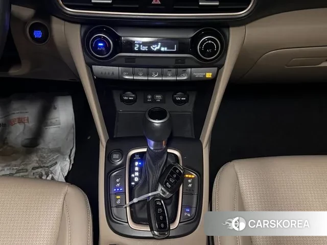 Hyundai Kona 2018 Черный из Кореи, фото 2