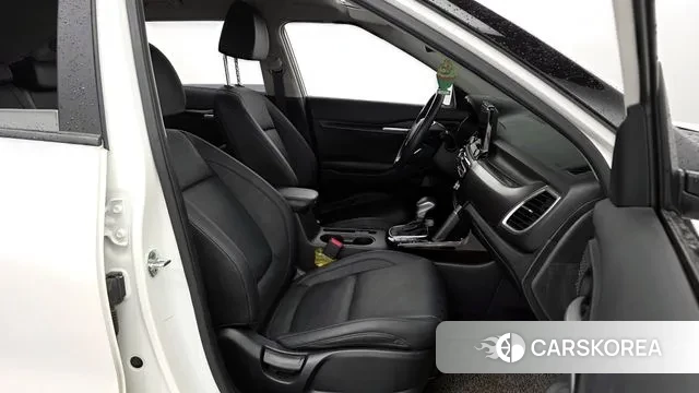 Kia Seltos 2021 Белый из Кореи, фото 2