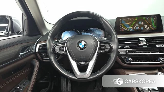 BMW 5 Series (G30) 2019 Серый из Кореи, фото 2