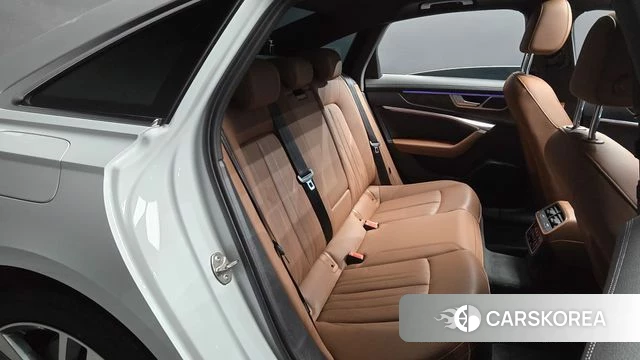Audi A6 (C8) 2023 Белый из Кореи, фото 2