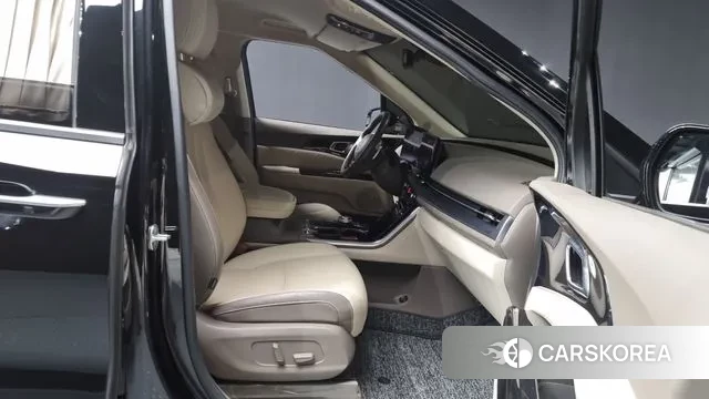 Kia Carnival 4th generation 2022 Черный из Кореи, фото 2
