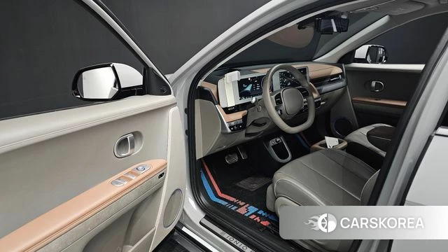 Hyundai Ionic 5 2023 Серебристо-серый из Кореи, фото 2