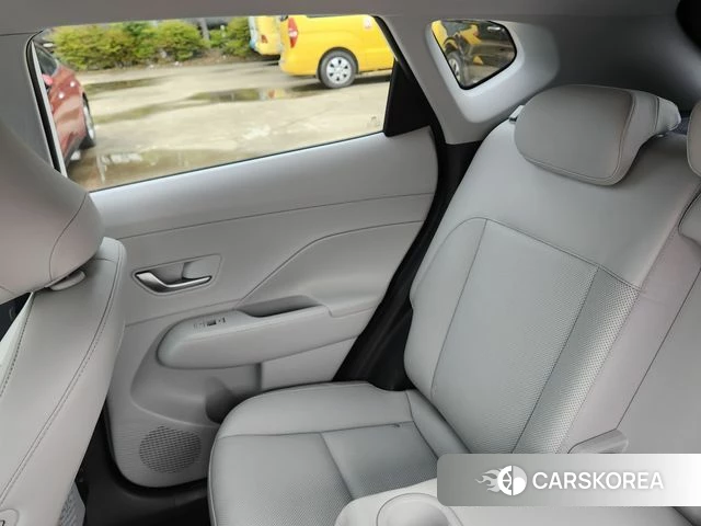 Hyundai Kona (SX2) 2024 Белый из Кореи, фото 2