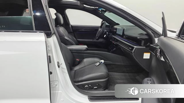 Hyundai Grandeur Hybrid (GN7) 2023 Белый из Кореи, фото 2