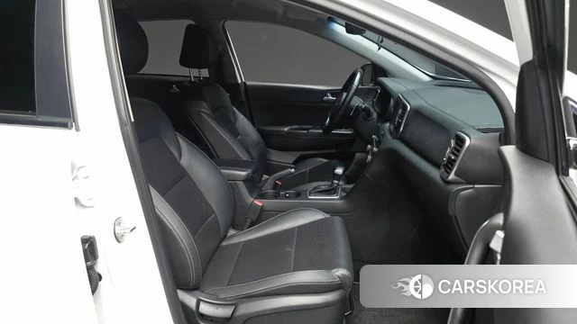 Kia Sportage 4th Generation 2018 Белый из Кореи, фото 2