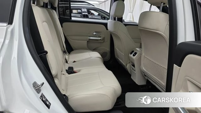 Mercedes-Benz GLB-Class X247 2024 Белый из Кореи, фото 2