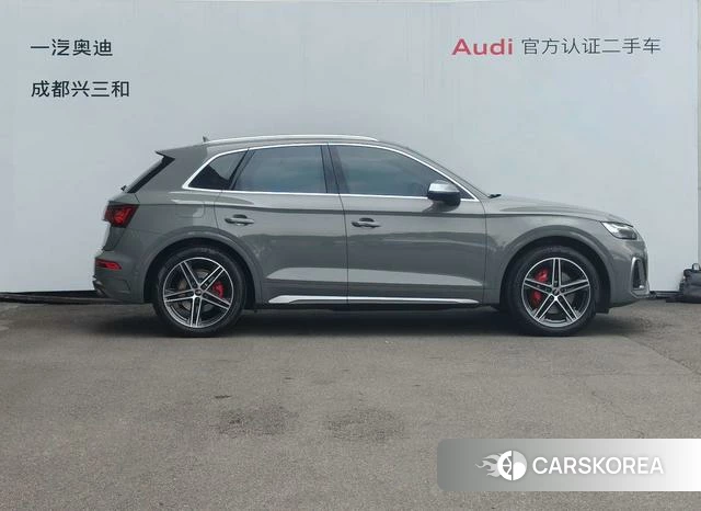 Audi SQ5 2023 Темно-серый из Китая, фото 2