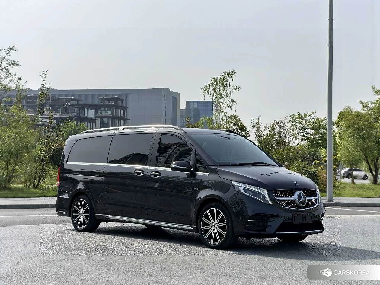 Mercedes-Benz V-class 2021 Серебристо-серый из Китая, фото 2