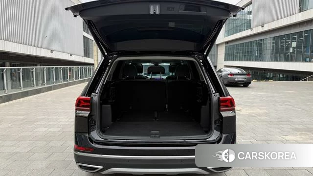 Volkswagen Tourang 2023 Черный из Китая, фото 2