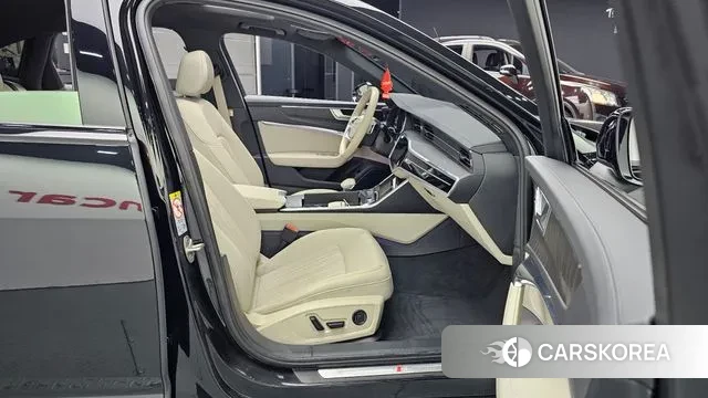 Audi A6 (C8) 2023 Черный из Кореи, фото 2