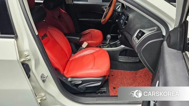 Jeep Compass 2nd Generation 2018 Белый из Кореи, фото 2