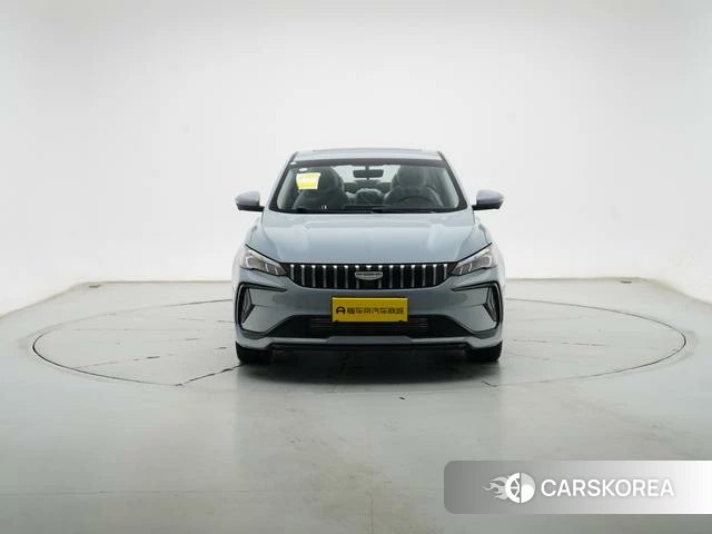 Geely Automobile Binrui 2026 Серебристо-серый из Китая, фото 2