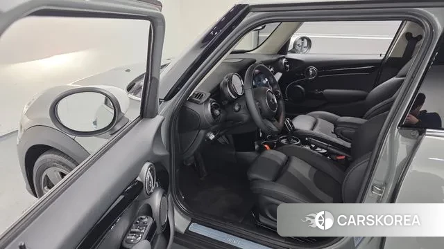 Mini Cooper 2022 Серебристо-серый из Кореи, фото 2