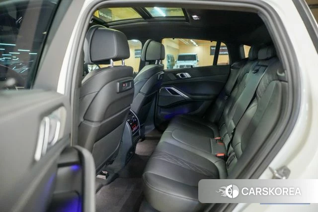 BMW X6 (G06) 2023 Белый из Кореи, фото 2
