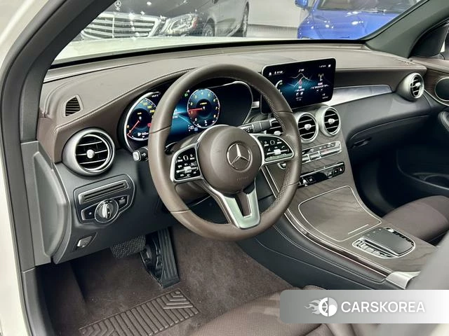 Mercedes-Benz GLC 2021 Белый из Китая, фото 2