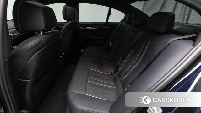 BMW 5 Series (G30) 2022 Черный из Кореи, фото 2