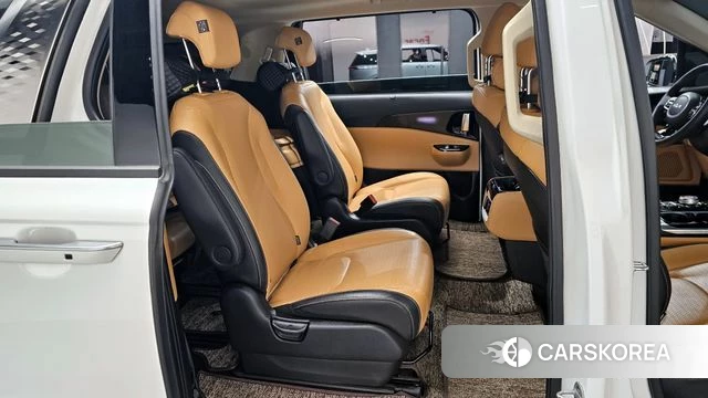 Kia Carnival 4th generation 2023 Белый из Кореи, фото 2