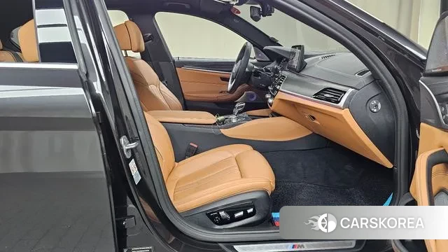 BMW 5 Series (G30) 2021 Серый из Кореи, фото 2