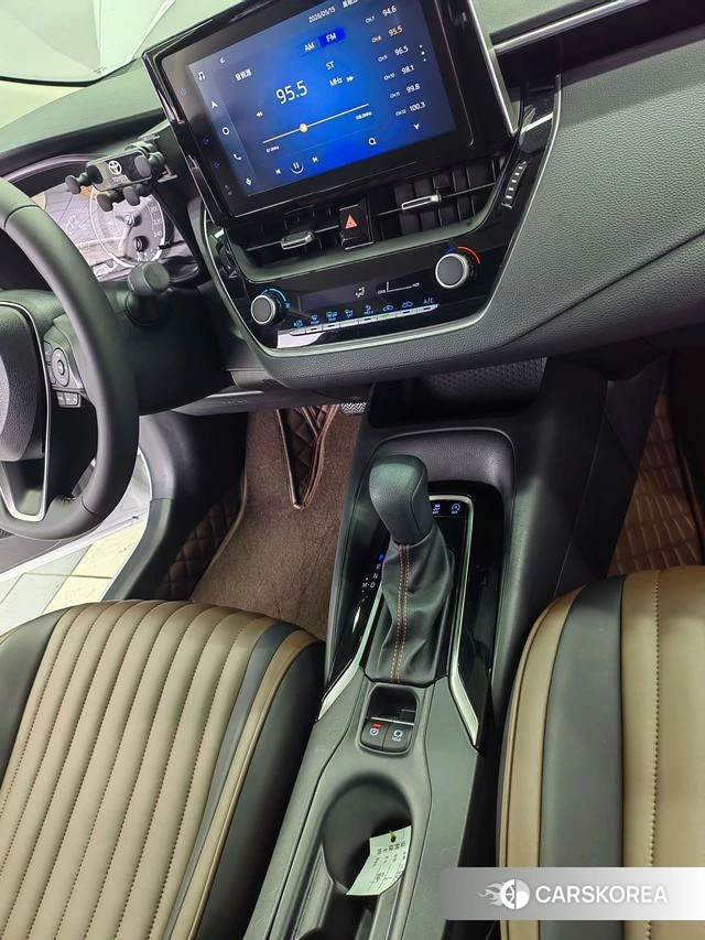 Toyota Corolla 2022 Белый из Китая, фото 2