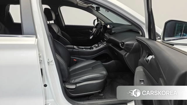 Hyundai The New Santa Fe 2022 Белый из Кореи, фото 2