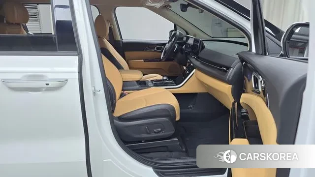 Kia Carnival 4th generation 2023 Белый из Кореи, фото 2