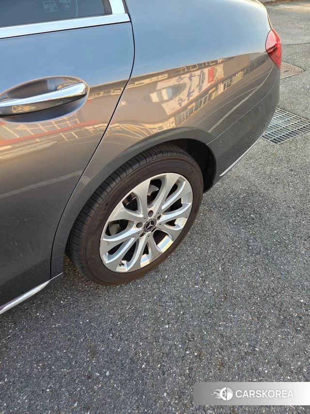 Mercedes-Benz E-Class W213 2018 Серый из Кореи, фото 2