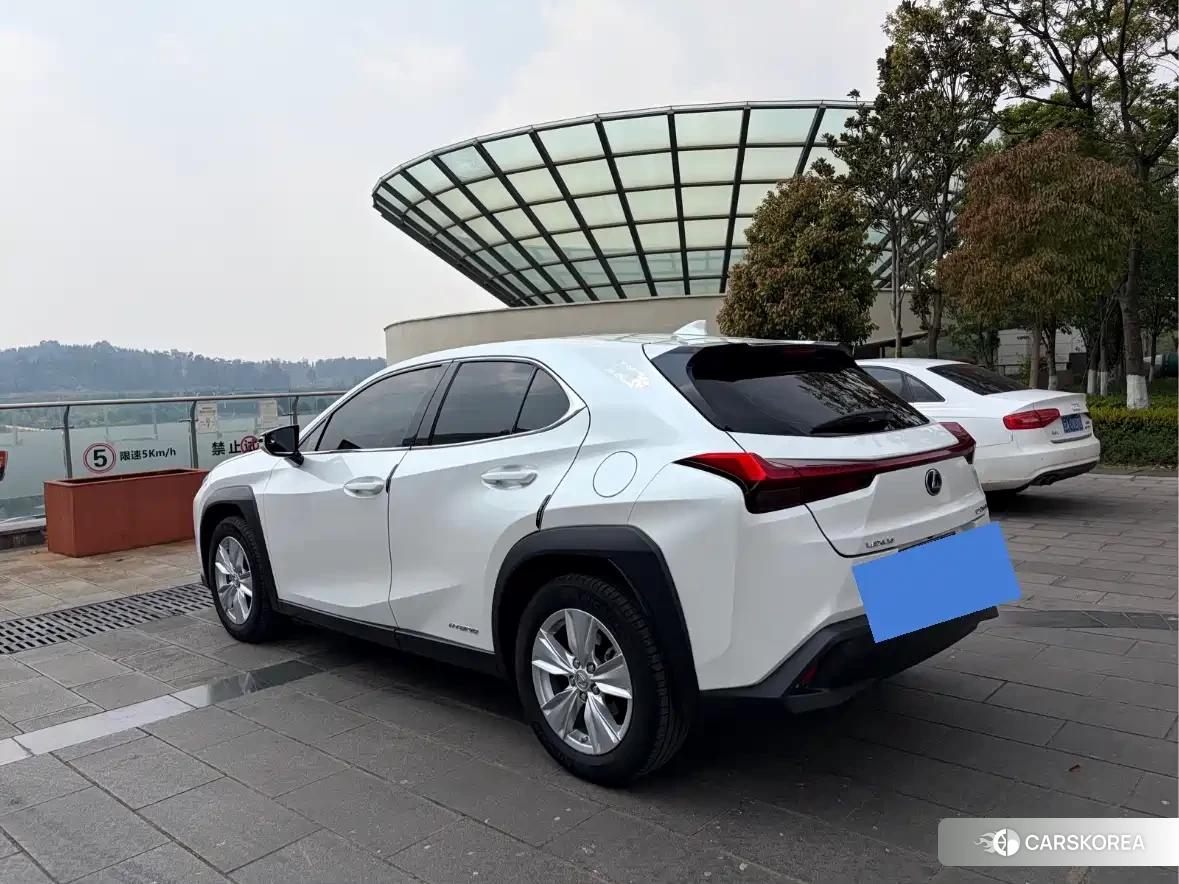 Lexus UX 2022 Белый из Китая, фото 2