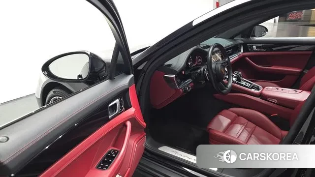 Porsche Panamera (971) 2021 Черный из Кореи, фото 2