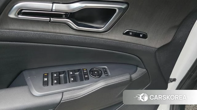 Kia The New Sportage 5th Generation Hybrid 2025 Белый из Кореи, фото 2